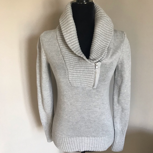 GAP Sweaters - 💥LADIES TOPS $12💥